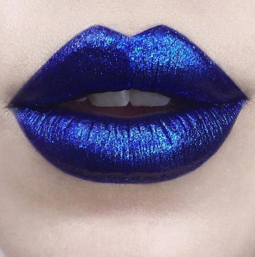 726K views · 9.2K reactions | Kat Von D just dropped a GLITTER lipstick that won't rub off! | Clevver | Facebook