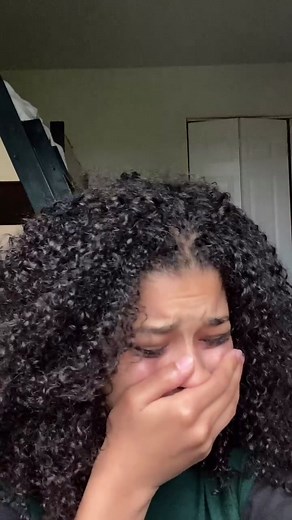 How to Easily Look Like You Just Cried/ You’re Crying