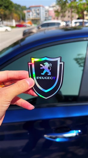 Iluminando tu vehículo con stickers únicos