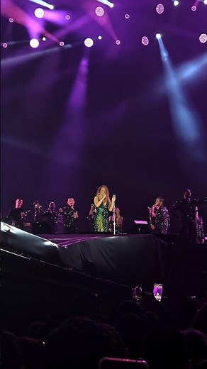 Mariah Carey - I Want To Know What Love Is (Live in Brazil part.2) Brasil
