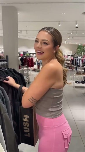 Whoops #hazeyhaley #hazeyhaleyxo #hazeyhaleybeauty #haleyfunny