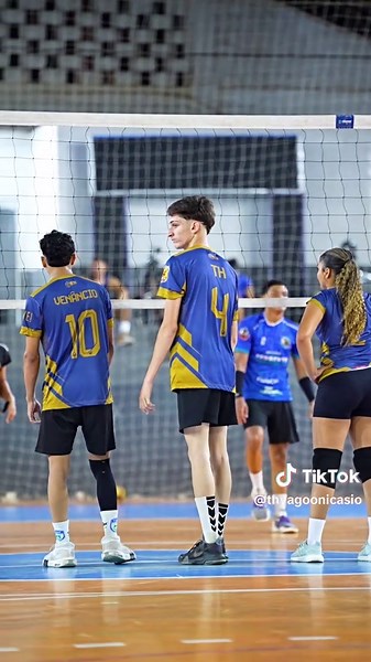 Understanding Monster Block Techniques in Sports