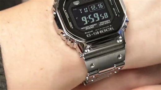 卡西欧G-shock男士腕表，时尚耐摔防水，日常通勤商务休闲皆宜，持久续航，轻松驾驭各种场合，质感与实用于一身。