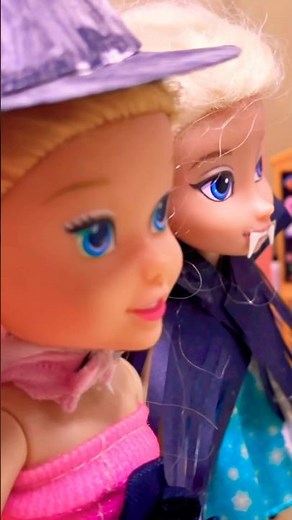 Who Is the Real Ghost at School?! 👻🍇 | Elsa, Anna & Kristoff#elsaandanna #frozentoys #dolls