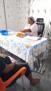 Lors de la séance de #PREPANAF , Je leur apprenais comment faire le soin du cordon ombilical une fois rentré à la maison avec bébé. Prochaine séancec le 8 Février 2025. Réservation aux numéros en commentaire #PREPANAF #ODLM | OASIS De La Maternité