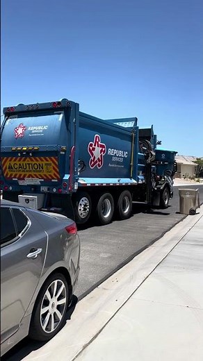 Republic Services 2413 on Recycle 6/17/25