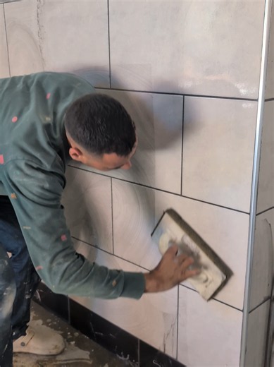 How to Fill Ceramic Tile Joints with Cement