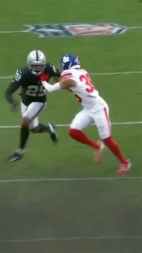 Massive brawl erupts between NY Giants and Las Vegas Raiders! 🥊 Rico Payton pushed Chigozie Anusiem into sideline coolers, sparking heated fight during battle for #1 NFL Draft pick 🔥 NFL reviewing footage for potential suspensions! What do you think - who was at fault? 👇 WATCH NOW #sports #footballfans #football | Awesome TV