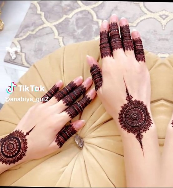 Stunning and Simple Hand Mehndi Design Ideas