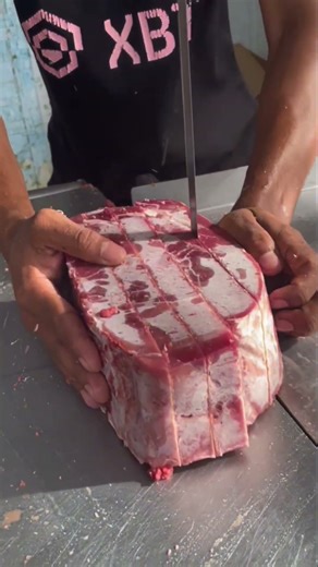 meat cutting skill #meatcuttingskills #meatcuttingvideo #butcherskills #amazingcuttingskills