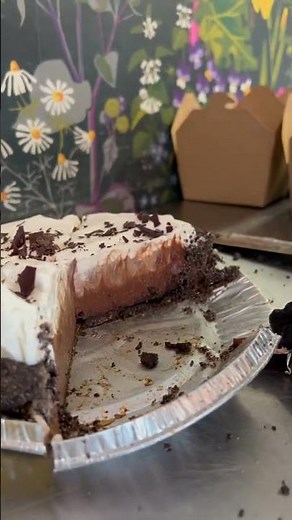 Triple Chocolate Cream Pie #chocolatepie #potsandpansindy... #Shorts #potsandpanspieco