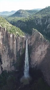 Hoy luce así la cascada permanente mas alta de México. 😍🇲🇽 📌 Basaseachi Chihuahua México | Planes México