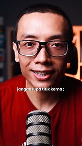 Sandhika Galih - Belajar Coding on Instagram: "Jangan Lupa Titik Koma! 🔥 Kalo ga mau dengerin saya gpp, tapi nih dengerin kata @kobokanaeru ! 😁 Siapa yang baru tau kalo Kobo ternyata jagoan coding?? 🤯 Buat kalian para pawang uler 🐍 dan yang bilang kalo javascript itu boleh ga pake titik koma, kalian itu ga diajak! 🫢 #programmer #programmerhumor #programmerjokes #programmingmemes #developer #coder #coding #ngoding #wpu"