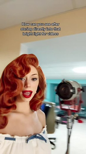 This is pretty much how I walk around after staring into my bright light 🤣🤣🤣 takes me about 10 minutes for my eyes to adjust again