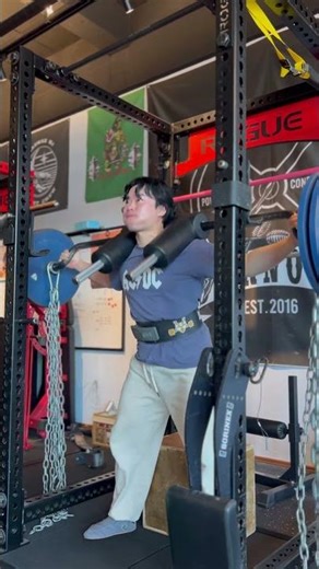 Box squat 110+chain 25