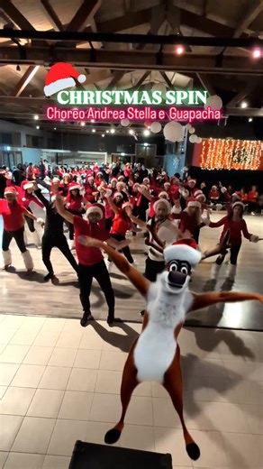 BALLO DI NATALE 2025 - BALLO DI GRUPPO - Andrea Stella e Guapacha Dance🎅🥰 #christmasdance #christmasspin #ballidigruppo #natale #christmas #socialdance #reels #viral #viralreels | Andrea Stella