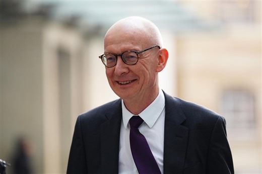 Parents’ jobs to determine who gets civil service internships - AOL
