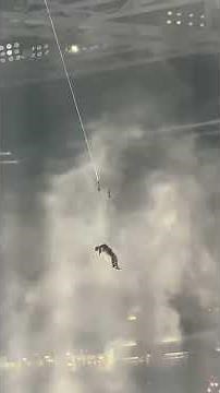 Kanye West Levitating at DONDA release