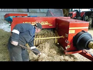 NEW HOLLAND 570 CONVENTIONAL HAY BALER CUSTOMER DEMO