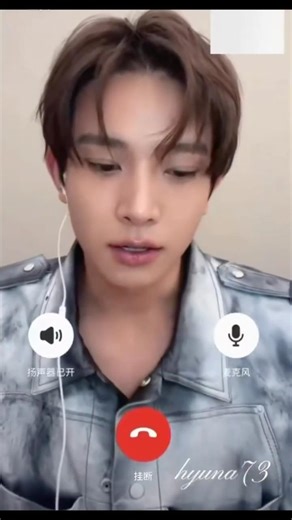 funny how he’s not even hiding that he’s reading a script 😭 like baby pretend a bit #fyp #heeseung