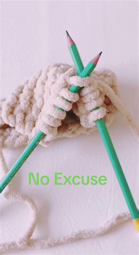 Here is a brilliant idea on how to introduce knitting to your kids. Parental guidance required. #knitting #pencil #pencilknitting #knittingforbeginners #knittingforchildren