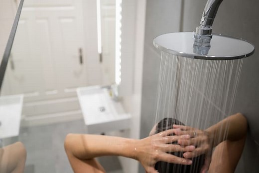 Tankless Water Heaters for Bathroom: Pros & Cons