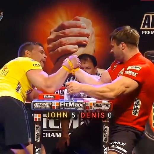 A small but Great act of Arm wrestling world by Legends