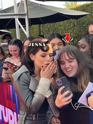 Pure Love! Jenna Ortega With Her Fans 💖✨#Wednesday #Edits