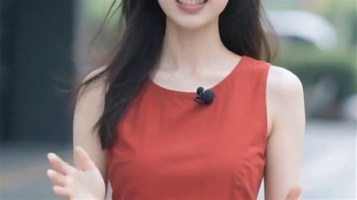 创维4K播放流畅高清体验，搭载AI画质引擎与杜比音效，支持多种解码技术，带来影院级视听享受。无论是追剧观影还是游戏娱乐，皆畅享丝滑清晰画面，还原真实色彩，沉浸感