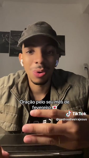 Tem coisa boa chegando, o melhor mês de nossas vidas.💌