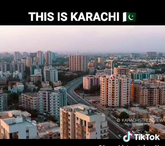 THE LARGEST CITY OF PAKISTAN 🇵🇰❤ #karachi #thecityoflightskarachi #foryou #foryoupage #fyp #fypシ #viralvideo #cityoflights #pakistan #largestcity #karachidroneview