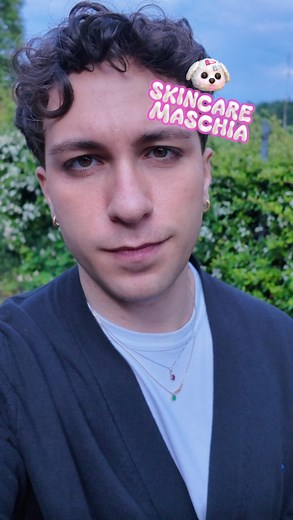 Roberto | Ma quindi, preferite il packaging camouflage o con le macchinine? 👇🏻 #skincare #skincareitalia #genderless #skincarecommunity #malemakeup... | Instagram