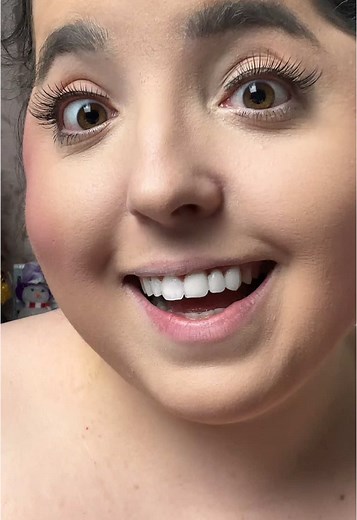 Professional Christmas Makeup Transition by Morgane Makeup