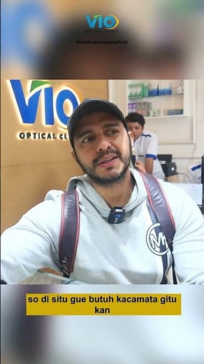 kak Ali Zaenal beli kacamata lagi di VIO