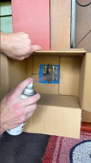🚪 Smart spray painting hack