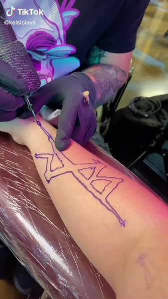 I’m so edgy now with my new edge runner tattoo!! IYKYK! #cyberpunk #cyberpunk2077 #cyberpunkedgerunners #edgerunner #tattoo #tattootiktok #cyber #tatted #fyp #tech #techie