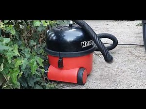 henry hoover hoovering the car!!!