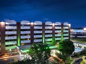 Parx Casino Buys Hotel, Plans Renovations