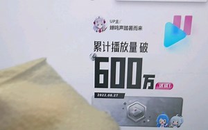 今天教一下大家怎么清理电脑屏幕