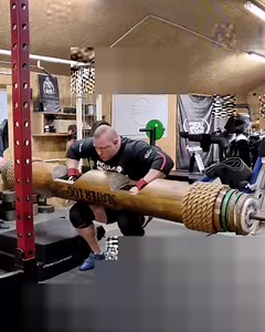 Add in some new accessory work with Rogue Landmines. A great tool to build core rotational stability and peak power through a greater range of motion. https://www.rogueeurope.eu/rogue-landmines Video: Amanda Yiengst | Rogue Fitness Europe