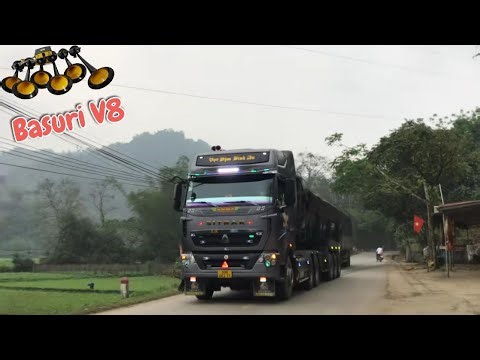 Trucks honking their horns, playing the Thai horn, the Basuri horn, the Bee horn - extremely cool!