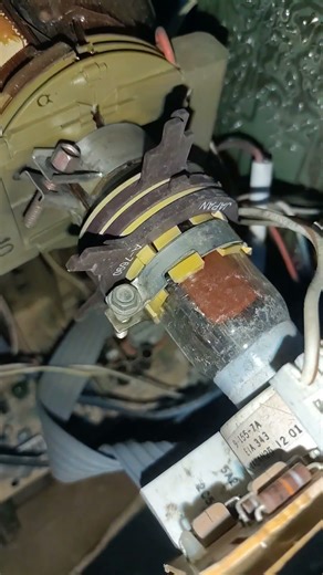 Inside the fresh off the street 1985 Zenith color television