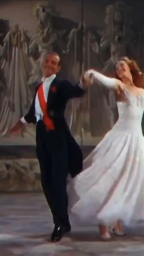 This 1945 Dance Scene Still Feels Magical! ✨ Fred Astaire’s Genius #filmhistory #filmflashbacks