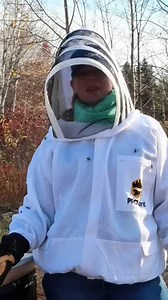 Is your hive ready for winter? 🐝❄️ Tara from Mann Lake shares her tips on how she prepares her hive for the cold months ahead! | Mann Lake Bee & Ag Supply