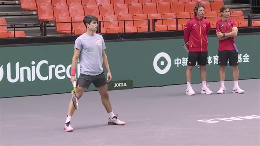 Alcaraz, baja en la Copa Davis | Hoy