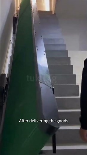 STAIRCASE CONVEYOR #flexibleconveyors #StaircaseConveyor #SpaceSavingConveyor #ConveyorForStairs