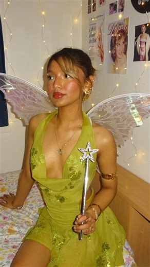 Tas on Instagram: "Tinkerbell makeup🌟🧚 #halloween #tinkerbell #makeup #halloweenmakeup #fyp"