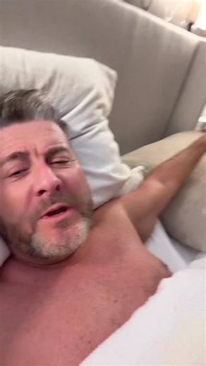 Tanné de #tinder ou #grindr … donc je tente ma chance sur #gaytiktok puisque je ne fréquente pas les bars… tente ta chance! je réponds si intérêt. #singlegay #quebec @Gay Voyageur 🏳️‍🌈 @𝓖𝓪𝔂 𝓢𝓽𝓸𝓻𝓲𝓮𝓼 @gaycanadian