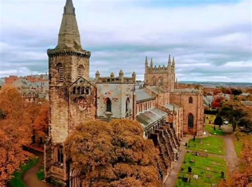 Dunfermline is simply glowing right now 🍂✨From the golden tones in Pittencrieff Park to the amber light falling across the Abbey, our city is at its most breathtaking. Every path through The Glen feels like walking through a painting — peacocks strutting through leaves, sunlight streaming through the old trees, and that unmistakable autumn calm in the air. Here’s a reel to remind us all just how lucky we are to call this place home. #Dunfermline #AutumnInFife #VisitDunfermline #PittencrieffPark