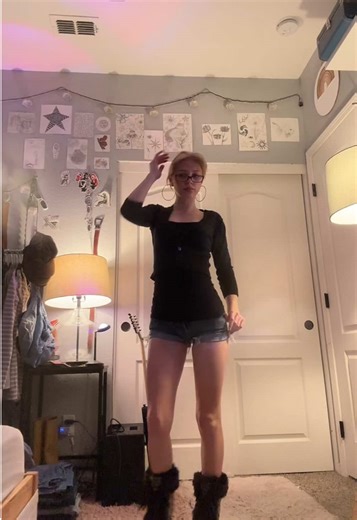 #outfit #fyp #fashion #meow #🤗 | outfits